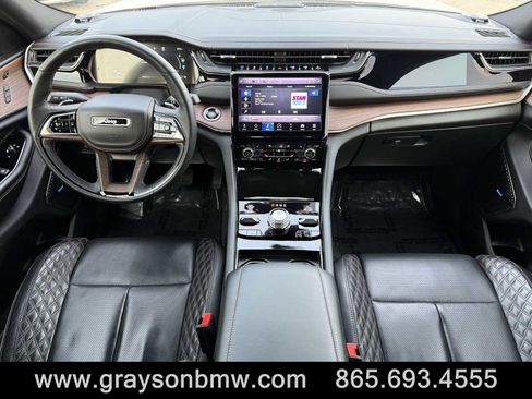 Used 2022 Jeep Grand Cherokee Summit w/ Luxury Tech Group V image 16