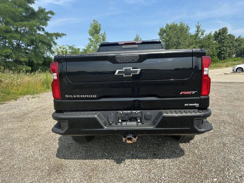 Used 2021 Chevrolet Silverado 1500 RST w/ Convenience Package II AWD/4WD image 10