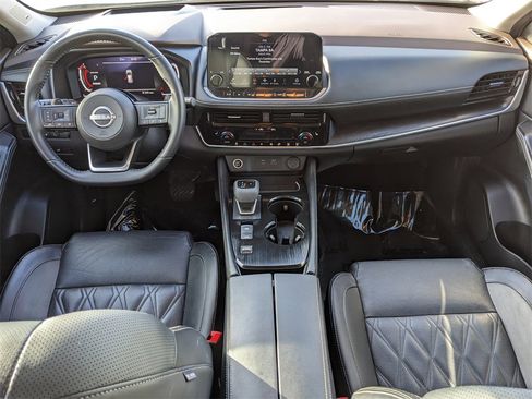 Used 2023 Nissan Rogue Platinum w/ Platinum Premium Package image 14