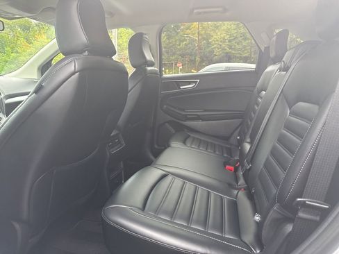 Used 2024 Ford Edge SEL image 17