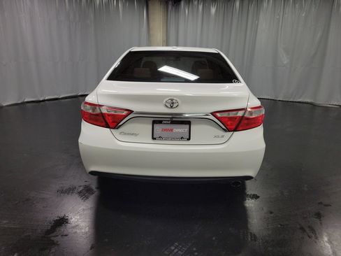 Used 2017 Toyota Camry XLE FWD image 7