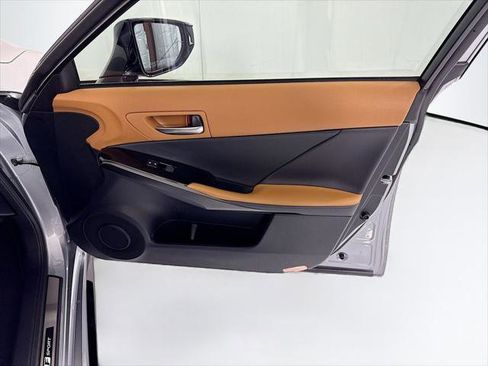 Certified 2025 Lexus IS 300 F Sport image 25
