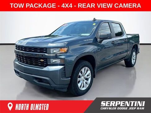 Used 2019 Chevrolet Silverado 1500 Custom w/ Custom Value Package AWD/4WD image 1