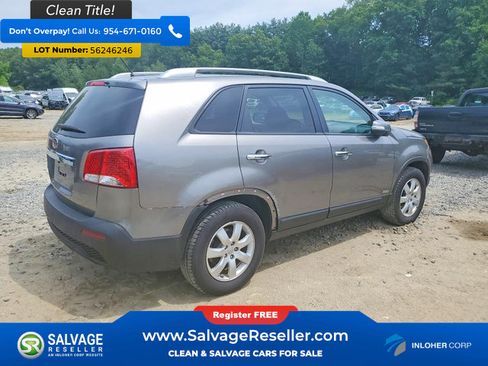 Used 2013 Kia Sorento LX AWD/4WD image 4