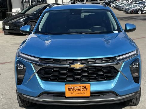 Certified 2025 Chevrolet Trax LT image 6