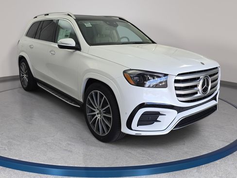 New 2026 Mercedes-Benz GLS 450 4MATIC image 3