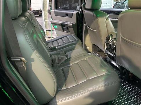 Used 2003 HUMMER H2 w/ Preferred Equipment Group image 19