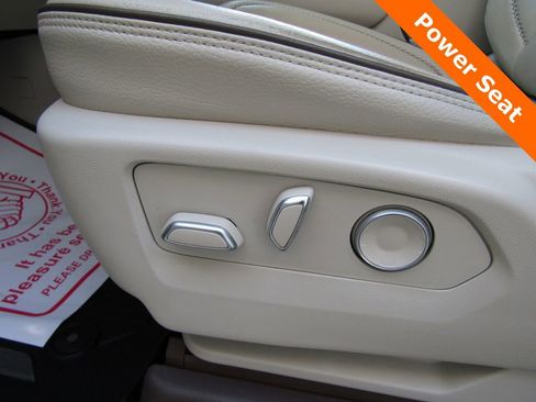 Used 2023 GMC Yukon Denali image 8