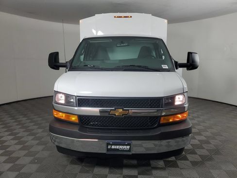 New 2026 Chevrolet Express 3500 w/ Power Convenience Package RWD image 9