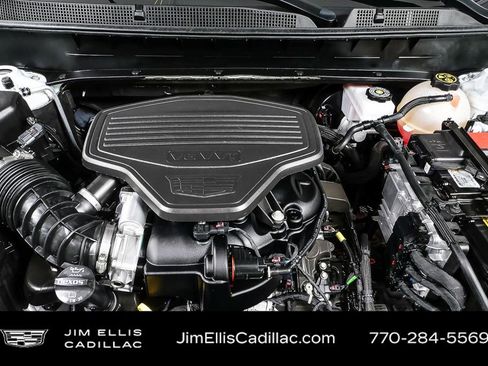 Used 2023 Cadillac XT6 Premium Luxury w/ Technology Package image 40