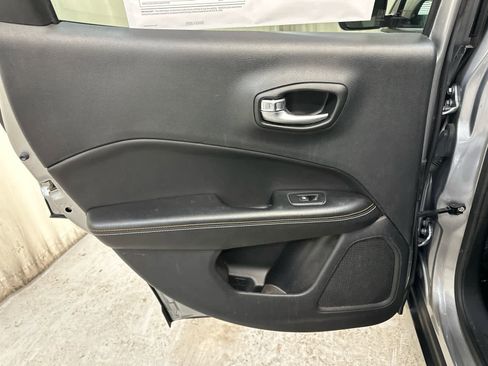 Used 2021 Jeep Compass Latitude w/ Convenience Group image 28