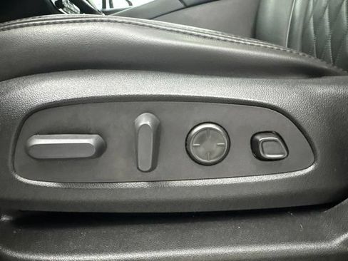 Used 2023 Buick Enclave Avenir AWD/4WD image 11