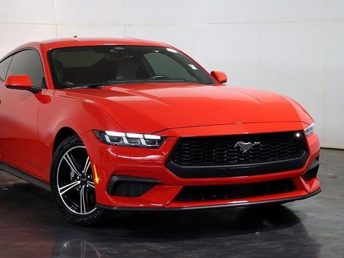 Used 2024 Ford Mustang Premium image 6