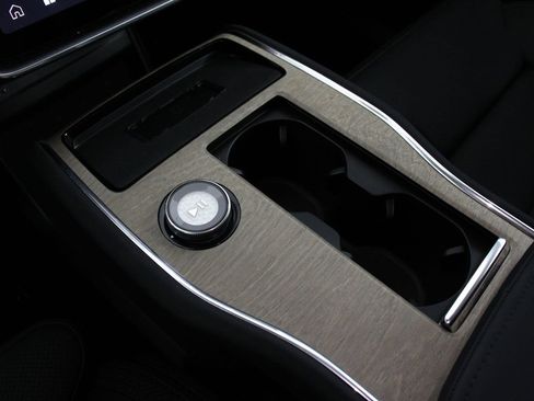 Certified 2025 Volvo EX90 Ultra image 15