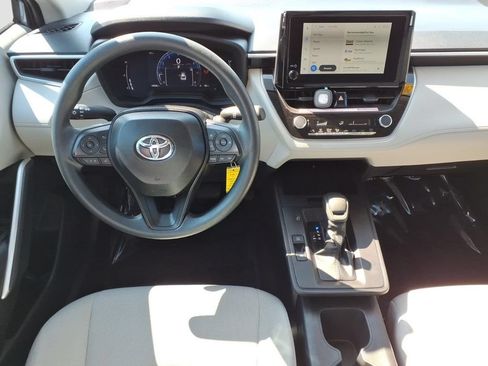 Used 2026 Toyota Corolla Cross L FWD image 12