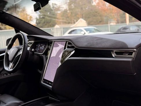 Used 2016 Tesla Model X 75D image 12