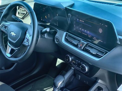 Certified 2025 Chevrolet TrailBlazer LT w/ Convenience Package image 34