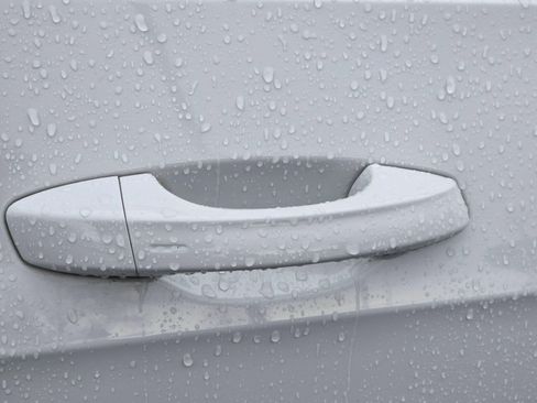 Used 2018 Volkswagen Golf SE image 27