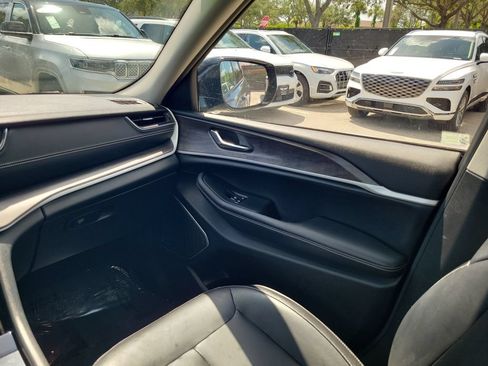 Used 2022 Jeep Grand Cherokee Limited RWD image 14