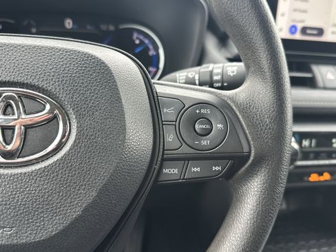 Used 2024 Toyota RAV4 XLE image 21