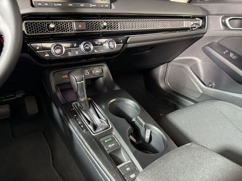 Used 2023 Honda Civic EX image 15