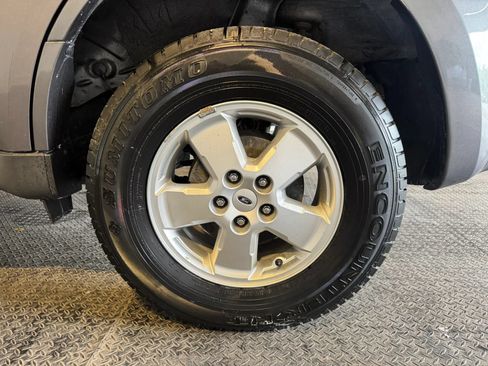 Used 2011 Ford Escape XLT FWD image 29