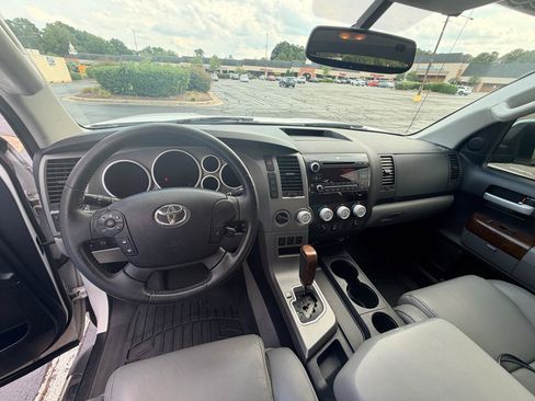 Used 2011 Toyota Tundra Limited w/ Memory Pkg AWD/4WD image 9