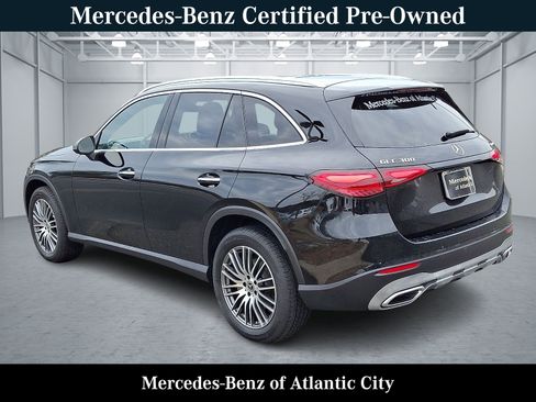 Used 2026 Mercedes-Benz GLC 300 4MATIC Coupe image 4