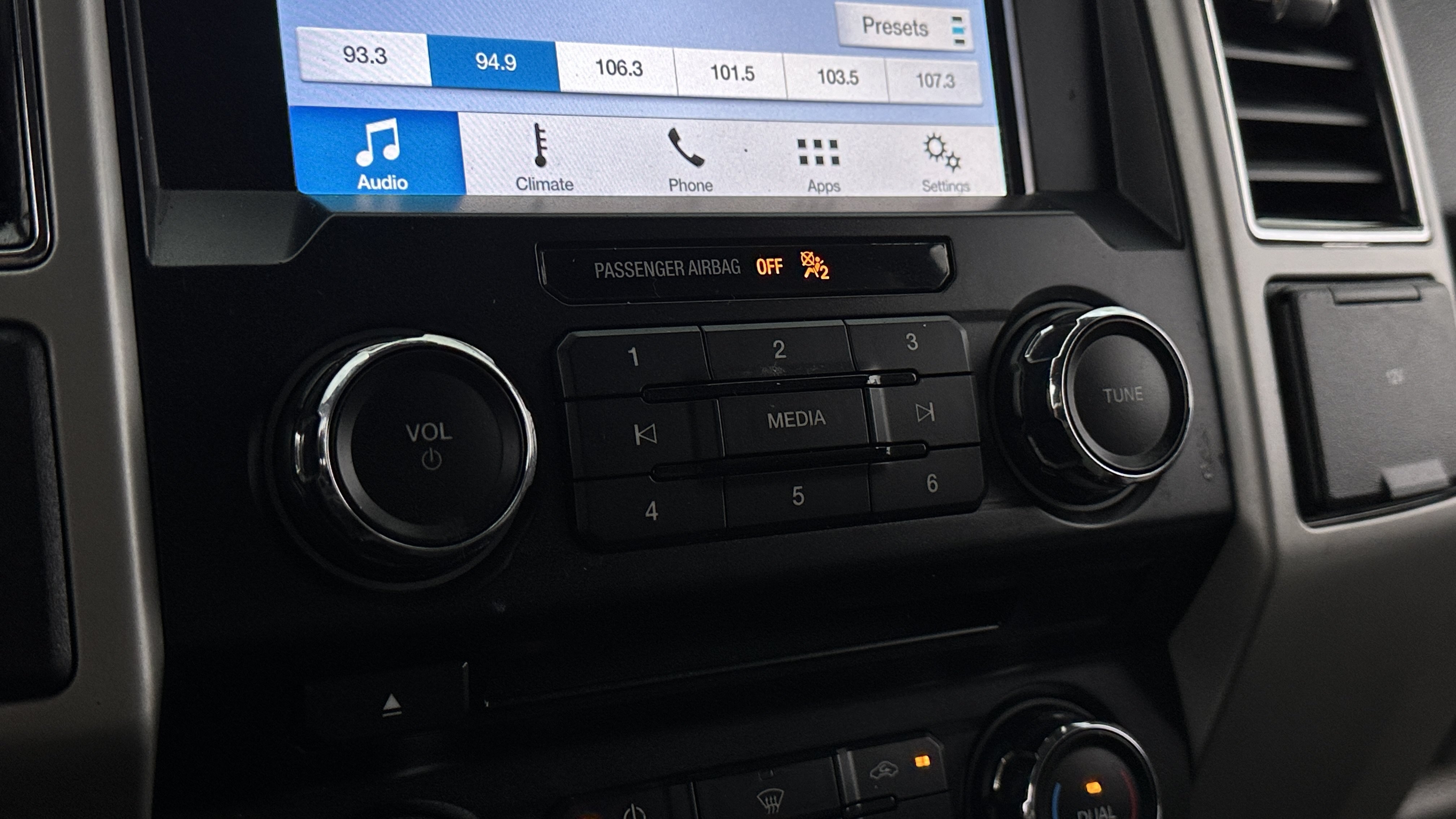 Used 2018 Ford F150 Lariat RWD image 22