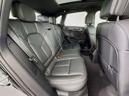 New 2026 Porsche Macan image 32