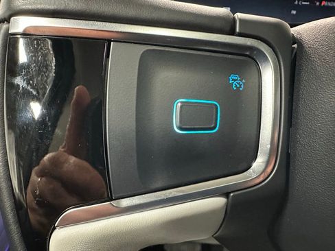 Used 2025 Ford Expedition Platinum image 18