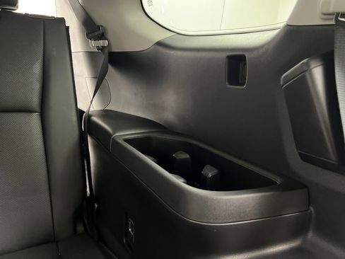 Used 2025 Toyota Grand Highlander AWD image 35