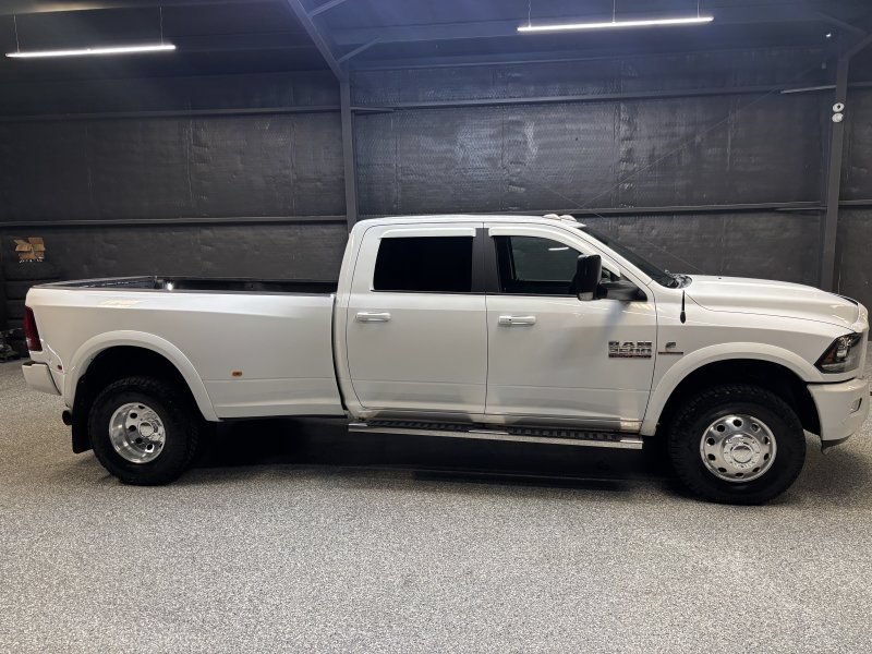 Used 2018 RAM 3500 Laramie w/ Sport Appearance Group AWD/4WD image 4