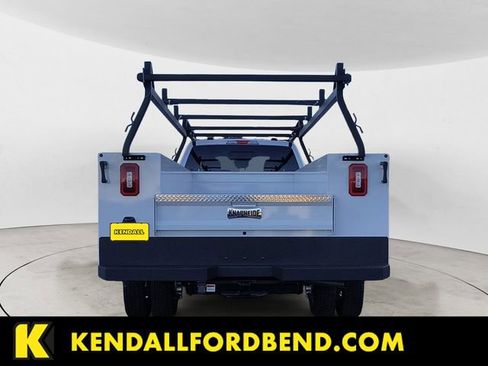 New 2025 Ford F550 4x4 Supercab Super Duty image 4