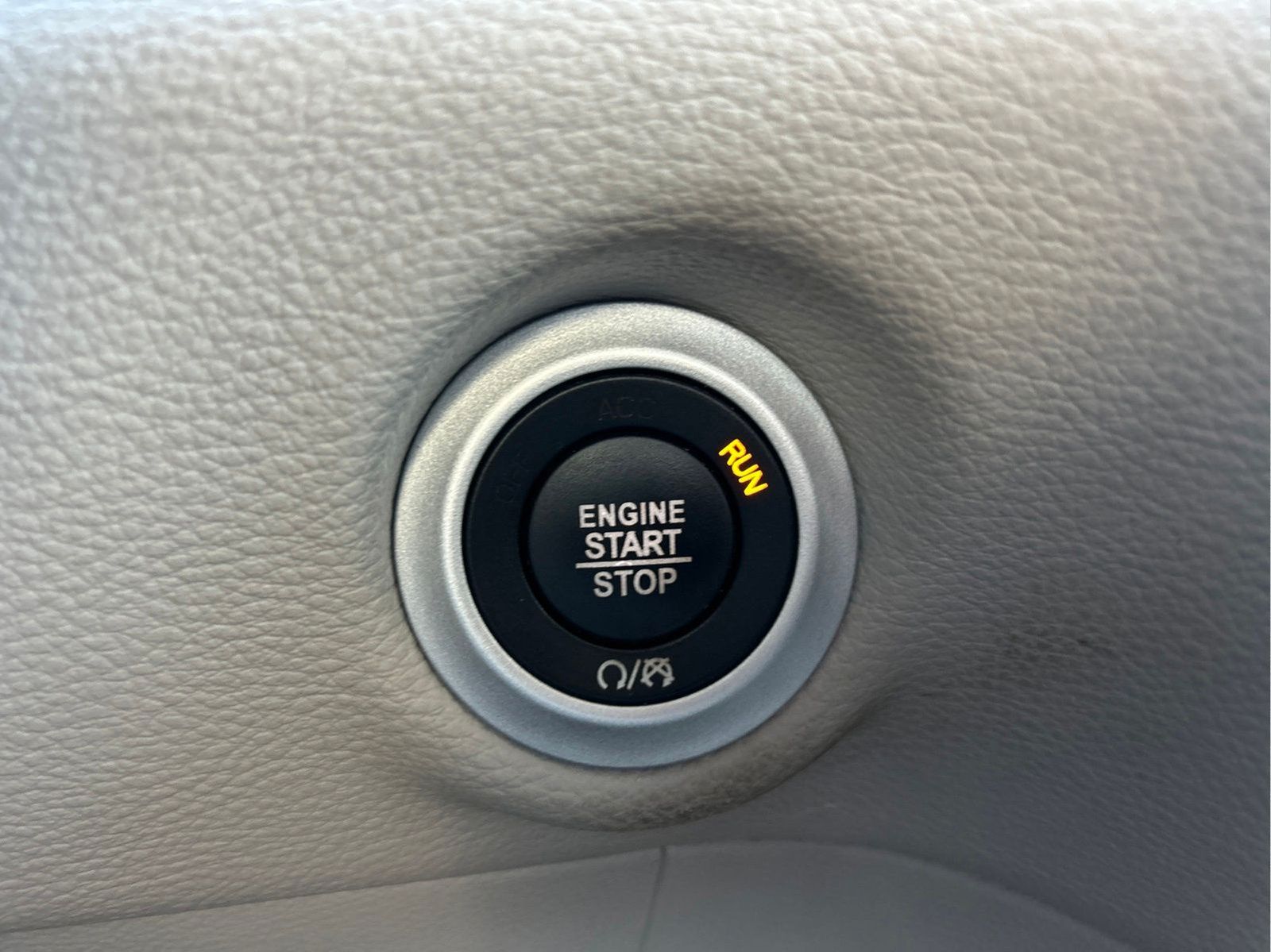 Certified 2021 Chrysler Pacifica Touring-L FWD image 35