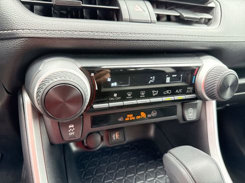Certified 2025 Toyota RAV4 LE FWD image 16