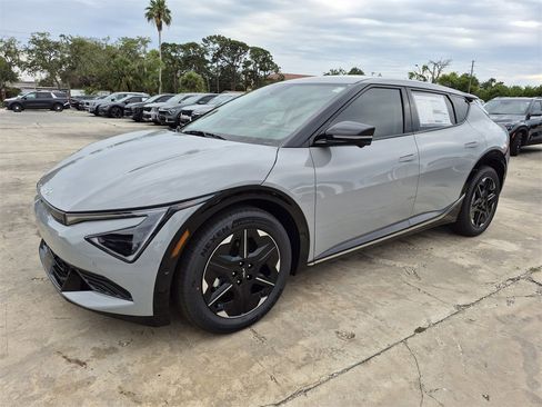New 2025 Kia EV6 Wind image 4