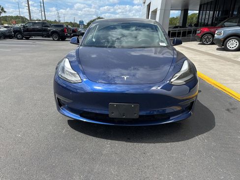 Used 2021 Tesla Model 3 Standard Range RWD image 9