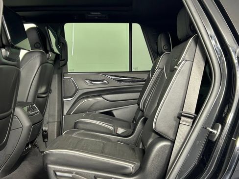 Used 2021 Cadillac Escalade Sport w/ Driver Assist Tech Package AWD/4WD image 19