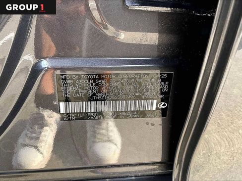 Used 2025 Lexus IS 350 F Sport image 33