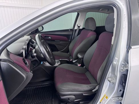 Used 2011 Chevrolet Cruze LT FWD image 9