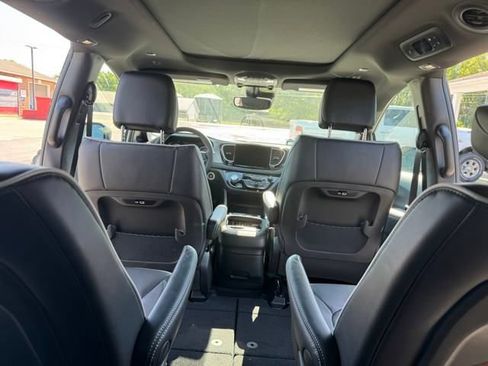 New 2026 Chrysler Pacifica Limited w/ S Appearance Package image 20