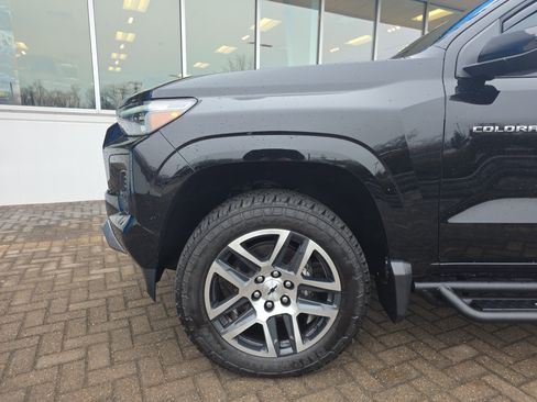 Used 2023 Chevrolet Colorado Z71 w/ Z71 Convenience Package 2 image 14