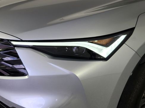 Used 2025 Acura ADX A-Spec image 10