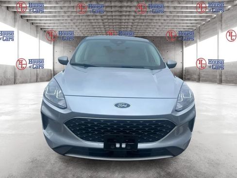 Used 2021 Ford Escape SE image 2