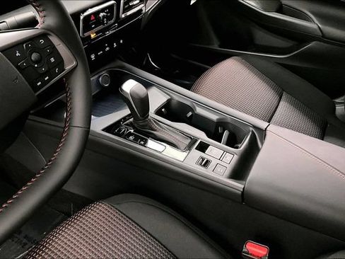 New 2026 Nissan Sentra SR w/ Floor Mat Package FWD image 9