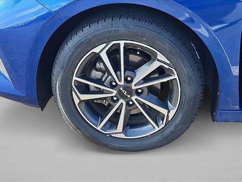 Used 2022 Kia Forte LXS w/ LXS Technology Package FWD image 10