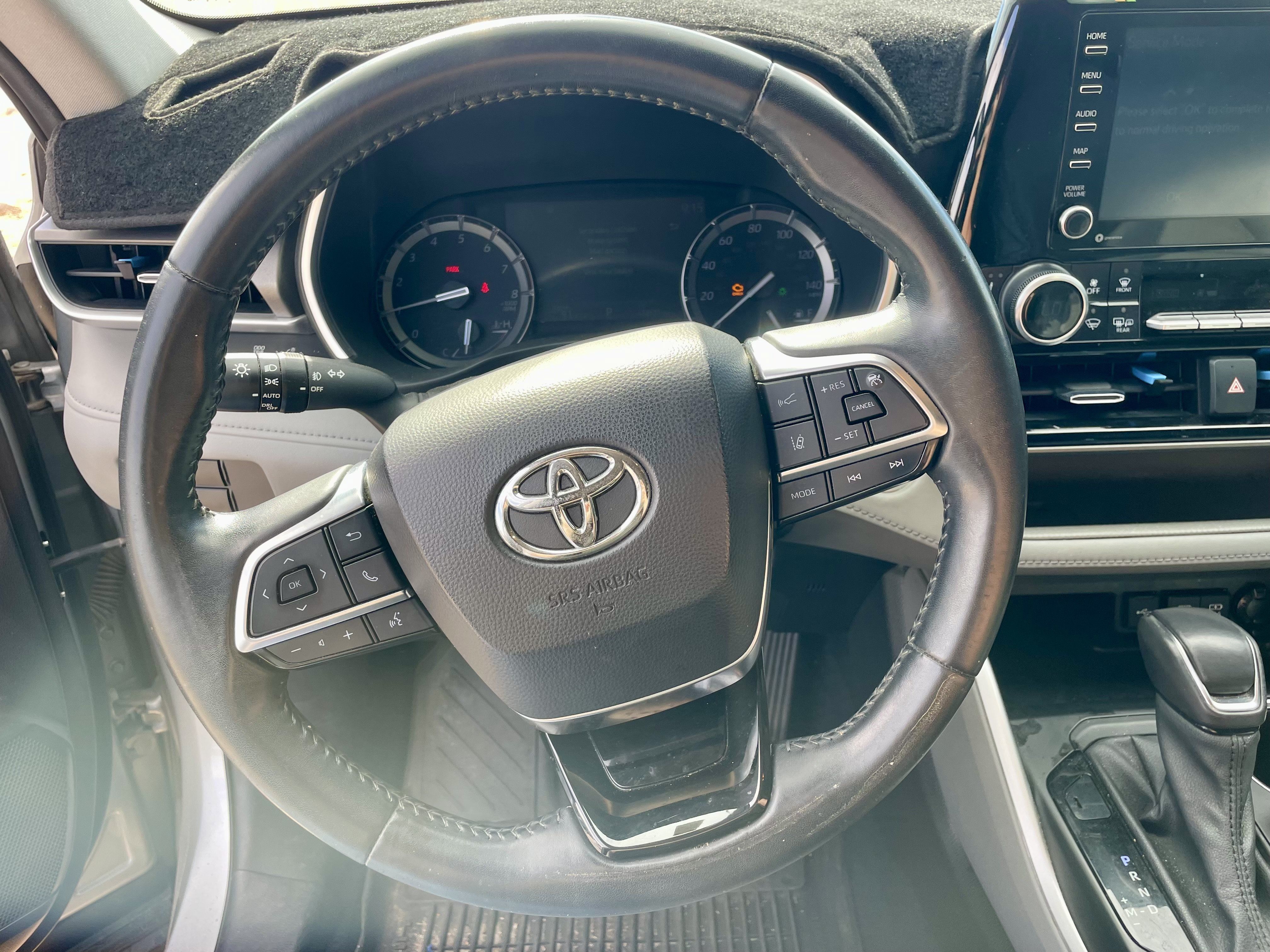 Used 2021 Toyota Highlander XLE AWD/4WD image 15