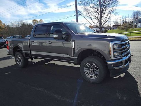 New 2026 Ford F250 Lariat w/ FX4 Off-Road Package image 2