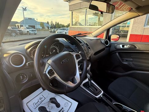 Used 2014 Ford Fiesta SE image 10